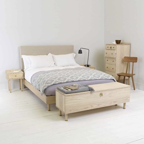 Cama de casal - Two - ANOTHER COUNTRY - contemporânea / com cabeceira estofada / com certificação FSC