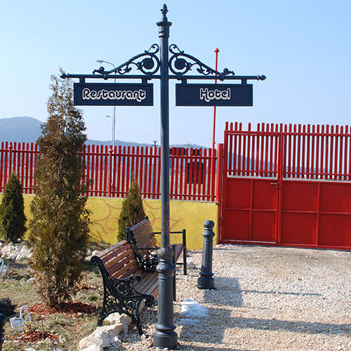 Placa de sinalização de piso - VILLA-550 INDICO II - KRONEMAG MILLENIUM srl - em aço / em ferro fundido / de orientação