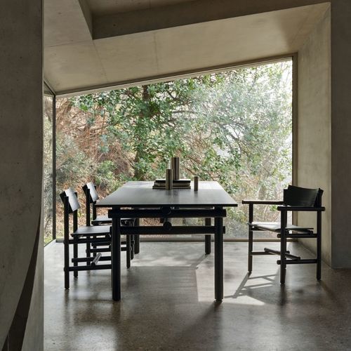 Mesa de jantar moderna - MUECKE - Knoll international - em madeira maciça / com base em madeira maciça / retangular