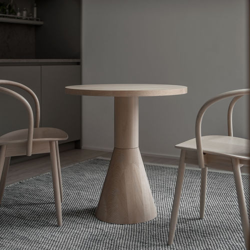 Mesa de jantar contemporânea - DRAFT  - Massproductions - em madeira de freixo / em faia / redonda