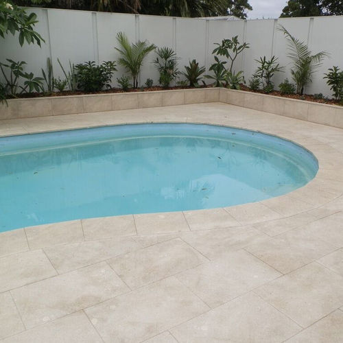 Placas de revestimento em pedra natural - MAROC CLARO - BATEIG NATURAL STONE - antiga / bujardada / jateada com areia