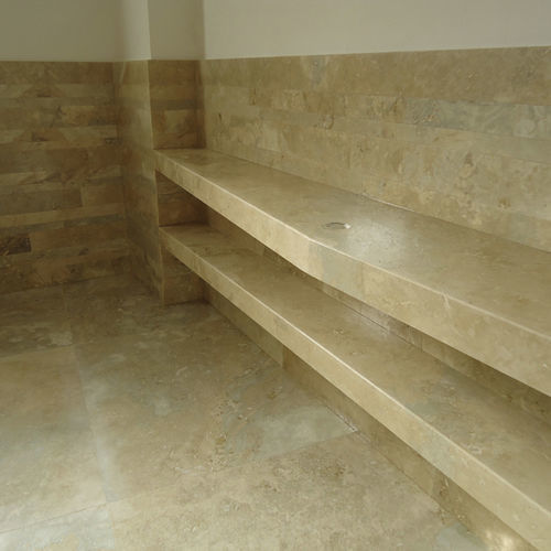 Estante de parede - Arredo di Pietra srl - contemporânea / em mármore travertino / para hotel