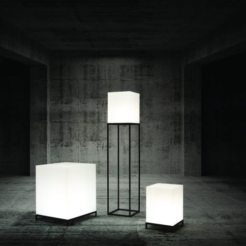 Luminária de piso - STARCUBE - ZEUS - metálica / em acrílico / de resina