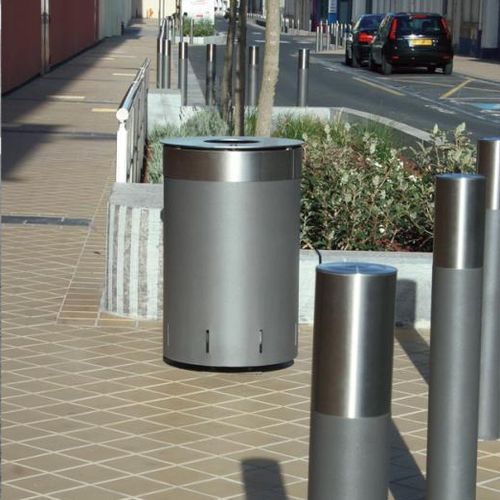Lixeira pública - ALLIAGE - univers & cité | mobilier urbain - de coleta seletiva / em aço inoxidável / em chapa de aço
