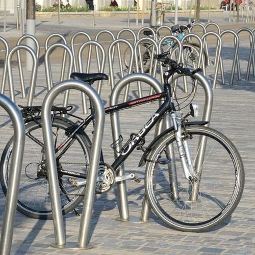 Bicicletário de piso - OMÉGA - univers & cité | mobilier urbain - para espaço público / em aço / em aço inoxidável