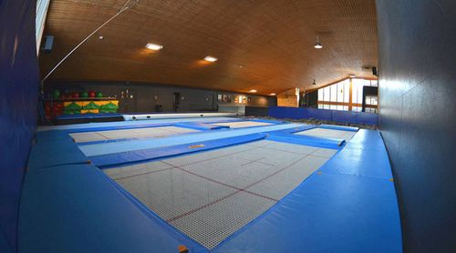 Trampolim de ginástica - GROUND "GRAND MASTER" - Eurotramp Trampoline Kurt Hack GmbH - retangular / da linha comercial / para ambiente interno
