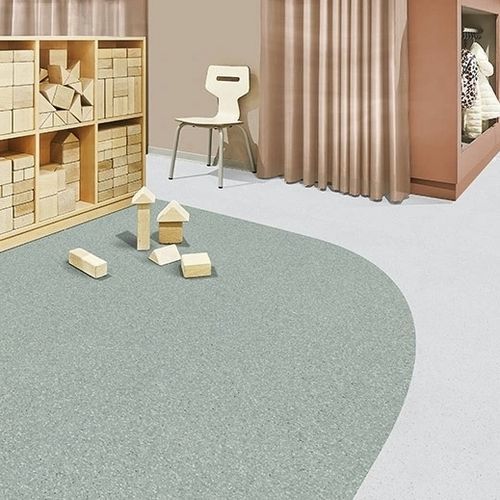 Revestimento de piso vinílico - SPHERA ESSENCE  - Forbo Flooring Systems - para ambiente interno / para estabelecimento de saúde / em rolo