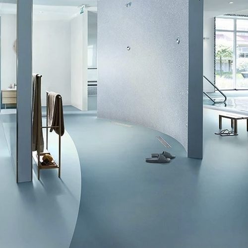 Revestimento de piso vinílico - SAFESTEP AQUA  - Forbo Flooring Systems - para ambiente interno / para área úmida / para o setor terciário