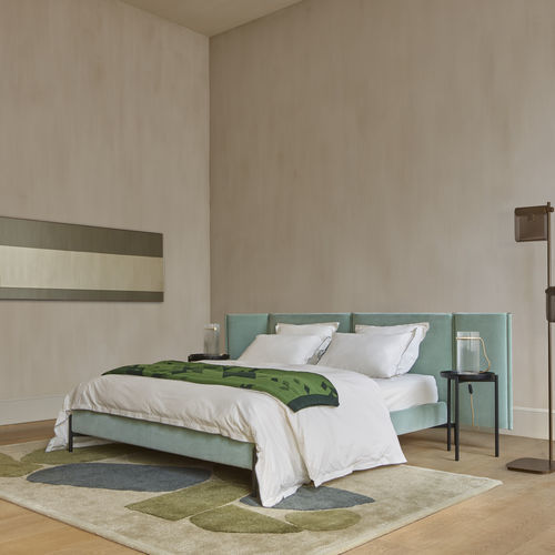 Cama de casal - HYPNA - CINNA - minimalista / com cabeceira / em MDF