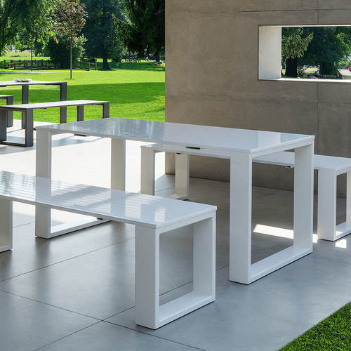 Mesa contemporânea - URANO DINNER - Crema Outdoor S.r.l. - em alumínio / em aço inoxidável / com base em alumínio