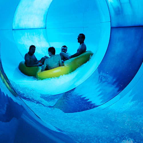 Toboágua em curva - CYCLONE 50 - Van Egdom - para parque aquático / de alta velocidade / com boias