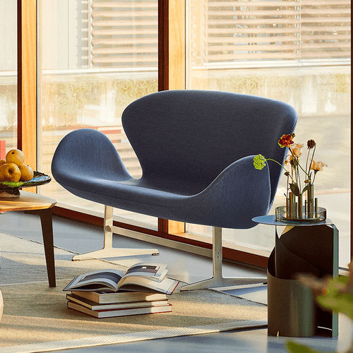 Sofá contemporâneo - SWAN™ - Fritz Hansen - em tecido / em espuma de poliuretano / em couro