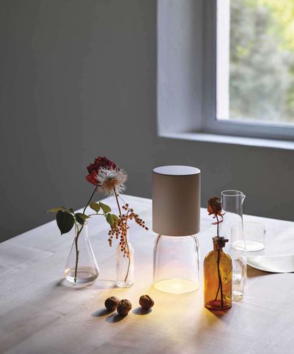 Luminária de mesa - Nui Mini - LUCEPLAN - portátil / em aço pintado / em vidro