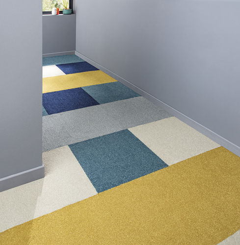 Carpete em placas - DOLCE VITA   - Balsan - tufado / em poliamida / de cor lisa