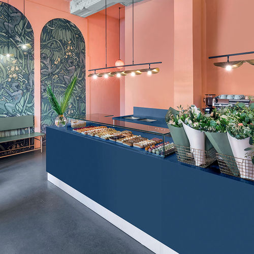Vitrina contemporânea - Laguna - CORIAN - em vidro / em Corian® / tipo balcão