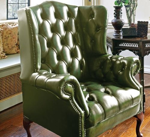 Poltrona Chesterfield - HAMILTON - Fleming & Howland - em couro / de orelhas