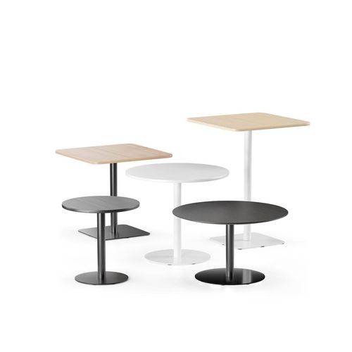 Mesa de centro de design escandinavo - Spot - Martela - em metal pintado / em madeira de freixo / em madeira tingida