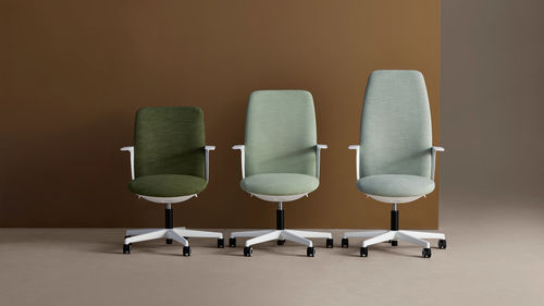 Cadeira de conferência clássica - Zentori™ - KI - para ambiente interno / em tecido / estofada