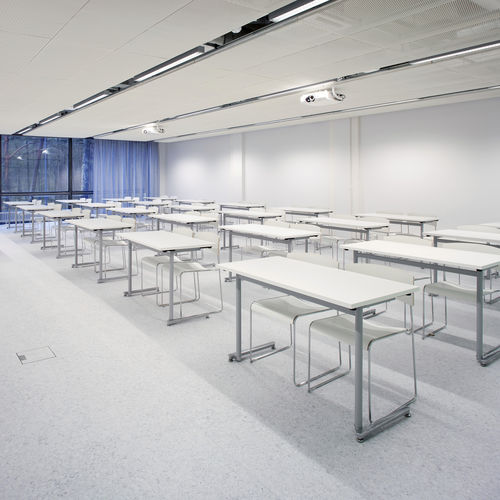 Mesa para treinamento contemporânea - KLIK - ISKU - em madeira / em alumínio / retangular