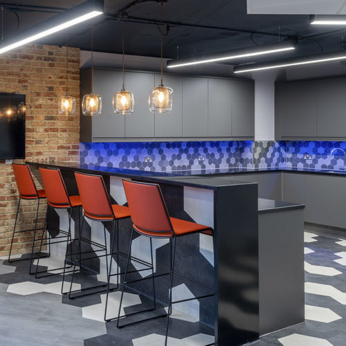 Banqueta contemporânea - FINN - ICF - em tecido / com base em aço / com base tipo trenó