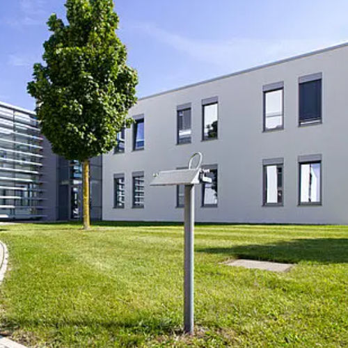 Arandela contemporânea - NOVARA - Hess GmbH Licht + Form - para ambiente externo / em alumínio fundido / em aço galvanizado