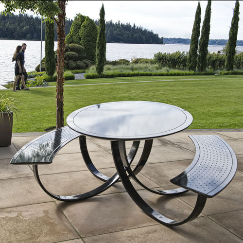 Mesa de piquenique contemporânea - CHARLIE - landscapeforms - metálica / redonda / oval