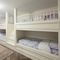 quarto infantil brancoClive Christian