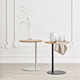 mesa lateral contemporânea / em madeira / com base metálica / oval