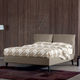 cama de casal / contemporânea / estofada / com cabeceira