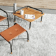 mesa lateral contemporânea / em madeira / com base em aço / quadrada