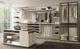closet contemporâneo / em madeira / em vidro / com portas de correr